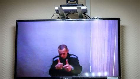 russia the prosecutor asks that navalnyj be sentenced to another 13 years in prison breaking