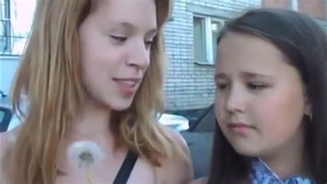 Young Girl Pulls Dandelion Prank On Her Friend Abc11 Raleigh Durham