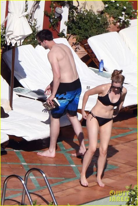 Nicholas Hoult Relaxes Shirtless By The Pool In Italy Photo Photo Gallery Just