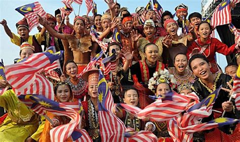 Kerajaan malaysia telah memutuskan bahawa sebanyak enam perayaan kaum utama di malaysia dianggap. Perpaduan dalam kepelbagaian | Kolumnis | Berita Harian