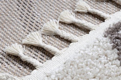 Ein teppichläufer ist ein teppich, der meist in eingangsbereichen oder in schlauchförmigen räumen wie fluren oder gängen zu finden ist. Teppiche, Teppichböden, Teppichen, Möbeln, Fusabtreter ...