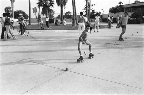 23 Amazing Black And White Photographs Capture Scenes From Venice Beach