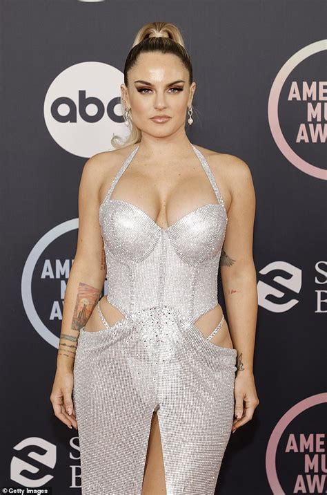 American Music Awards Jojo Puts On A Busty Display In A