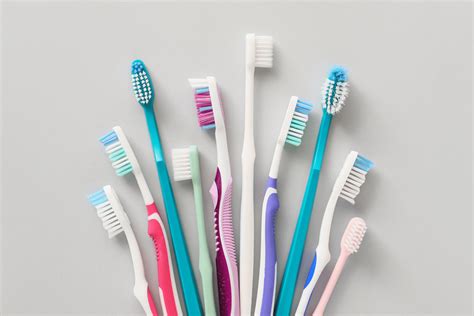 Cepillos de dientes tipos y cuál es el mejor para ti Moons