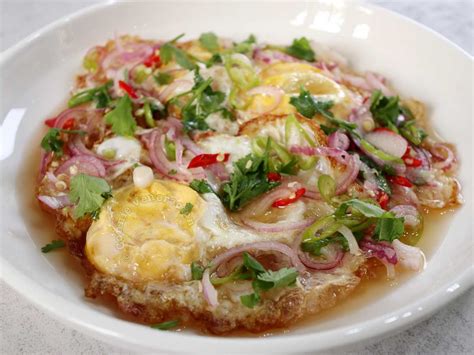Thai Fried Egg Salad Yum Khai Dao