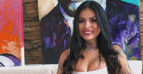 She began dating a woman. Reality TV News: VH1's New Show ''Cartel Crew ...