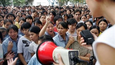 Chinas Yue Yuen Shoe Factory Workers In Large Strike Bbc News
