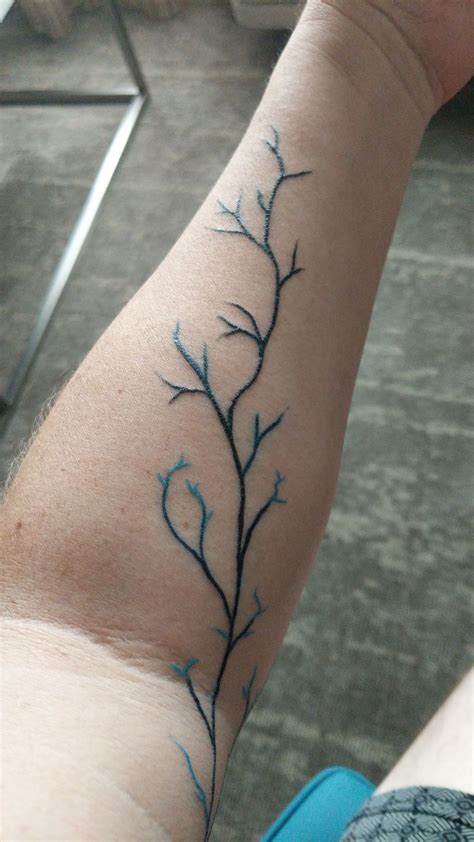 Inkvein Tatoo Ink Vein With Cyan Emerging Tatoo Is Dimensional With