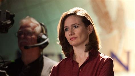 Emily Mortimer As Mackenzie Mchale On Newsroom With Images Emily