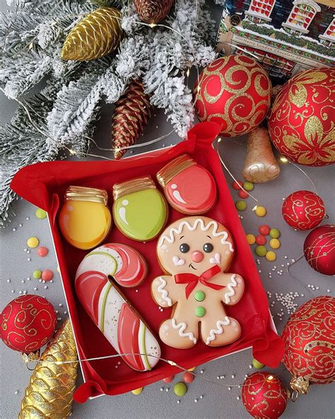 Discover the best festive recipes to keep kids busy this christmas. 100 Easy Christmas Cookies Decorated Ideas for Kids | Christmas cookies easy, Ginger cookies ...
