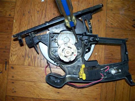 The Motor Is Connected With 4 Screws Ford Explorer Ford Ranger