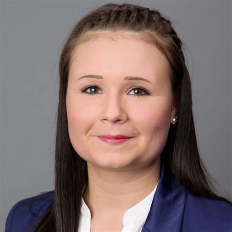 Sie verfügt über ein netzwerk in 67 ländern weltweit, die für über 90 prozent der weltwirtschaftsleistung und der. Vivien Schmitz - Business Manager, Prokuristin - HSBC ...