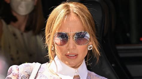 Jennifer Lopez Zeigt Ihre Drei Brautkleider Von Ralph Lauren Für