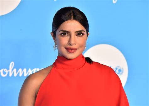 Priyanka Chopra Gets Emotional As She Is Returning To India After 3 Years Gg2