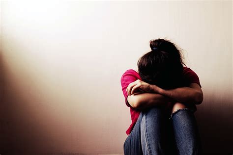 Melun Une Adolescente De 14 Ans Forcée à Se Prostituer Et Frappée Par