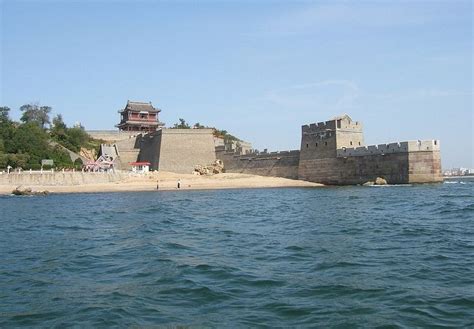 Old Dragons Head Where The Great Wall Of China Meets The Sea