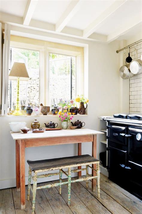 How To Get The English Countryside Décor Look Country Kitchen