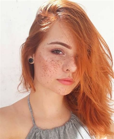 pin by pissed penguin on 14 redheads beautiful freckles stunning redhead red hair woman