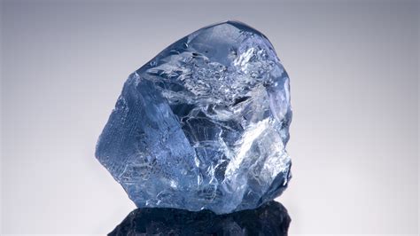 Petra's recently found blue diamond could fetch $15 million - MINING.COM