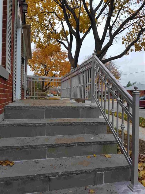 Crossed stairs, parallel to the façade; Aluminum Outdoor Stair Railings, Railing System, Ideas & DIY