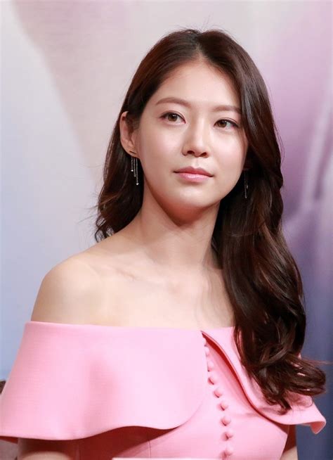 Gong seung yeon is a south korean actress. Poze rezolutie mare Seung-Yeon Gong - Actor - Poza 28 din ...