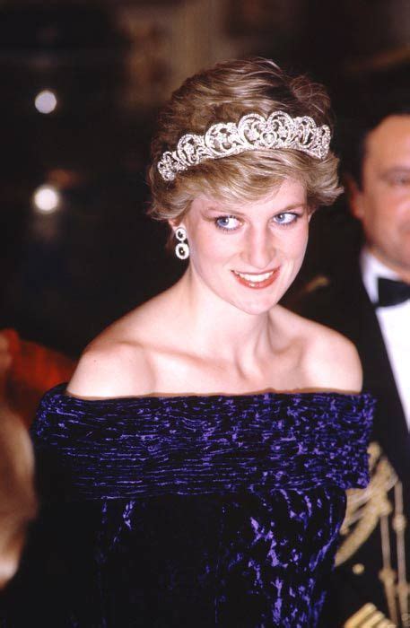 Princess Dianas Purple Velvet Evening Gown Sells At Auction For More Than 70000 Hello