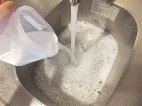 テトロドトキシン (tetrodotoxin, ttx) は化学式c11h17n3o8 で表され、ビブリオ属やシュードモナス属などの一部の真正細菌によって生産されるアルカロイドである。 キッチン＆玄関掃除も「オキシ漬け」でピカピカに! | Oggi.jp