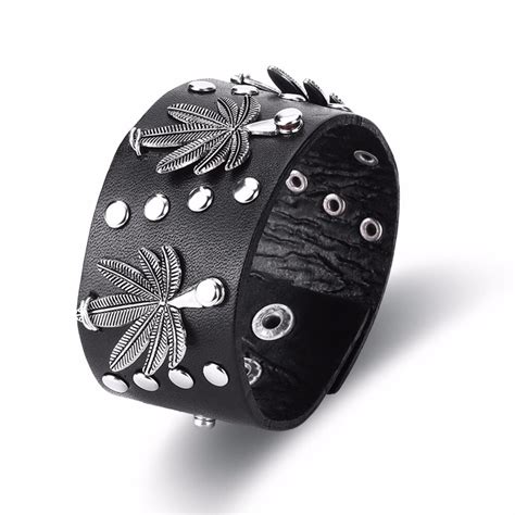 Tiger Totem Hot Selling Button Alloy Leaves Width Leather Bangles Punk