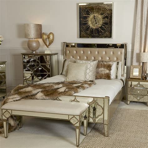 Catalogcoaster 300356 phoenix bedroom furniture collection. Phoenix Mirrored & Champagne Velvet King Sized Bed ...