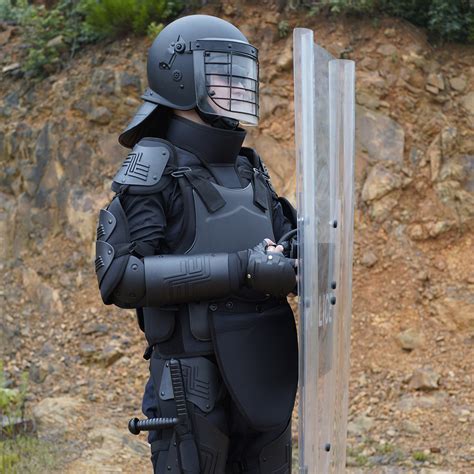 Tactical Anti Riot Armor For Full Body Protection Body Vest With Neck