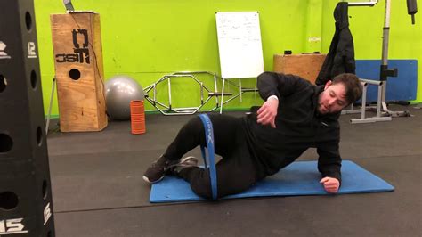 Banded Side Plank Hip Clam Youtube