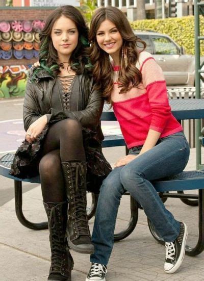 Elizabeth Gillies Victoria Justice Tumbex