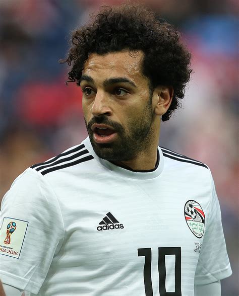 رجل يرتدي بنطال قصير png مجانا. Mohamed Salah - Wikidata