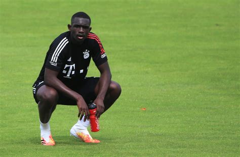 Jun 15, 2021 · jamal musiala, tanguy nianzou, and alex timossi andersson were all given the nod to be in contention for the prestigious award. Schock für die Bayern! Sommer-Neuzugang Nianzou droht ...