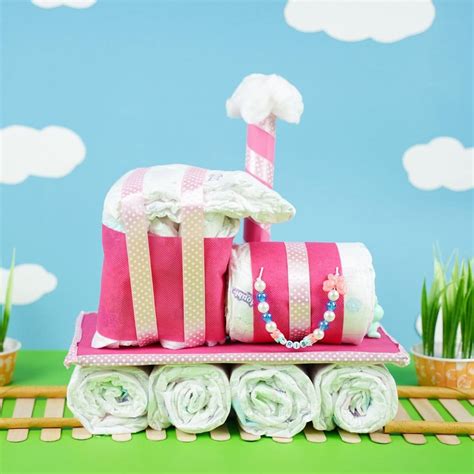 Adorable Diy Diaper Cake Train Baby Shower T Diy And Crafts