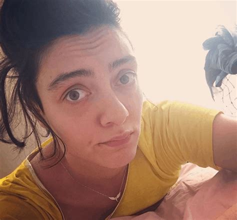 Doksanlar dizisinde selin karakteri ile izlediğimiz merve dizdar, 1986 yılı doğumludur. Merve Dizdar Kaç Yaşında?