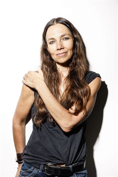 Justine Bateman S Aging Face And Why She Doesn T Think It Needs Fixing