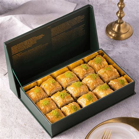 Karakoy Gulluoglu Square Baklava With Pistachio In Special Gift Box