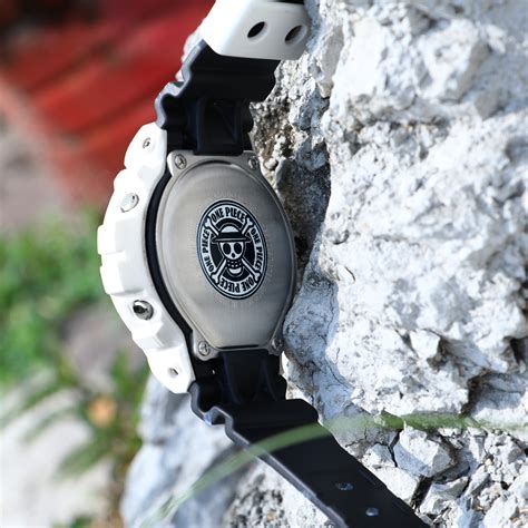 One piece manga fans do not miss out on. Luffy One Piece Special Custom Design G-Shock Watch Set ...
