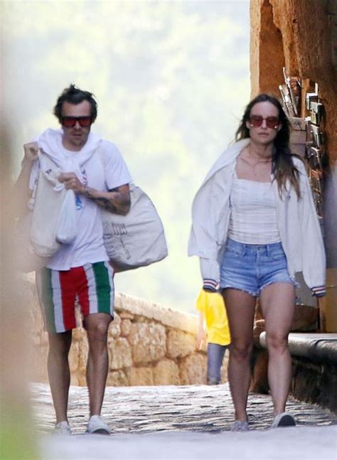 Are Olivia Wilde And Harry Styles Still Dating In May 2022 Italy