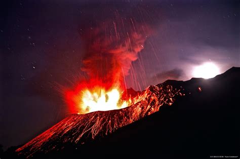 Мицуиси котоно / mitsuishi kotono / 三石琴乃. tweet : 【火山噴火前兆予兆】日本全国(桜島 諏訪之瀬島 霧島山 ...