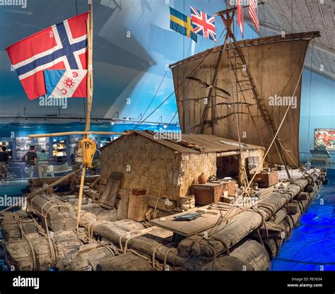 Le Radeau Kon Tiki Balsa Sur Lequel Lexplorateur Norvégien Thor