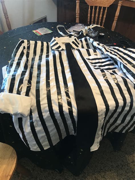 Buy beetlejuice costume and get the best deals at the lowest prices on ebay! Plus size Beetlejuice costume DIY | Beetlejuice costume diy, Beetlejuice costume, Diy costumes