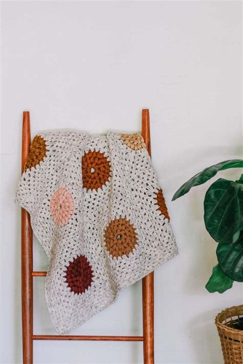 Dahlia Scrapgan Crochet Pattern By Jess Coppom Make Do Crew Crochet Granny Square Blanket