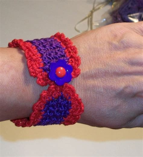 Making A Crocheted Bracelet Thriftyfun