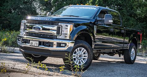 About the only thing that's smaller is the blue oval in the grille. 2017 Ford Super Duty 1" & 2" Leveling Kits by BDS Suspension