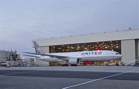 United Airlines 777 N215ua Sfo 2015 San Francisco Airport Air Lines