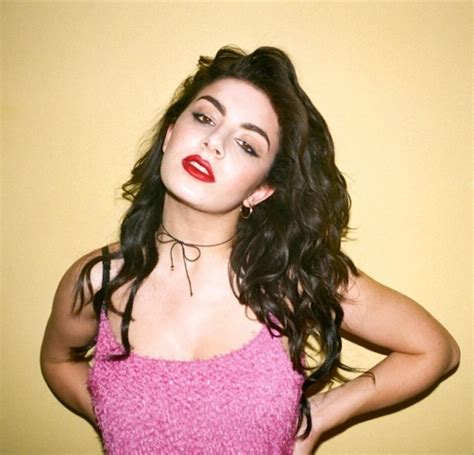 Watch Charli Xcx Debut “famous” And “sucker” In Orlando