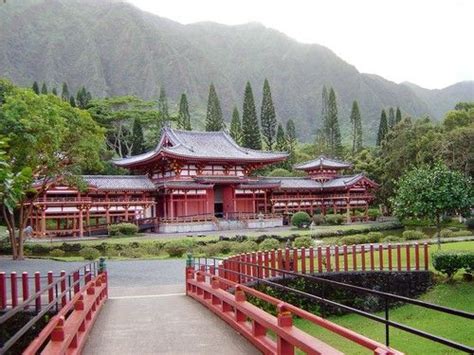 Byodo In Buddhist Temple Valley Of Temples Oahu Hawaii Pictures