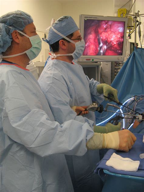 Surgeons Remove Cancerous Kidney With Single Incision California First